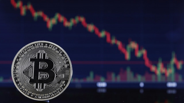 Bitcoin daalt onder $ 35.000 terwijl Poetin militaire operatie in Oekraïne beveelt