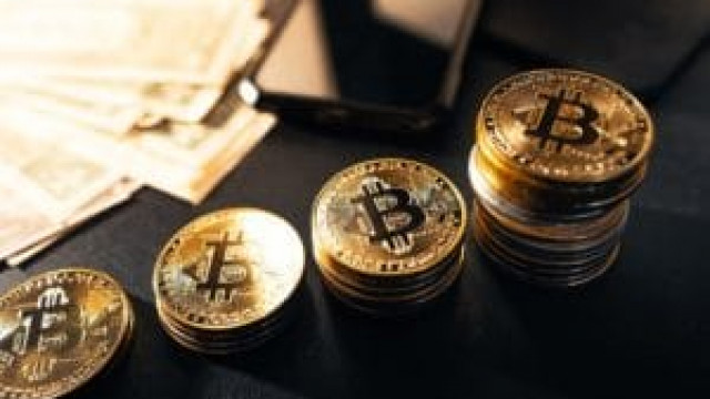 Bitcoin-outperformance laat grote technische aandelen in het stof in de afgelopen 30 dagen