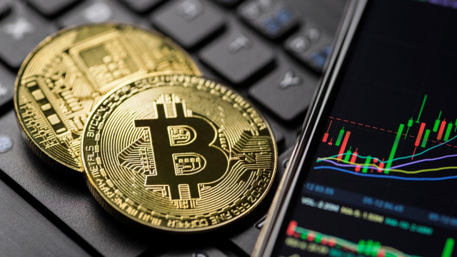 Bitcoin zet $ 44k opzij om te ondersteunen, stieren in langste rally sinds september