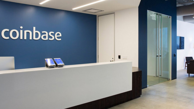 Coinbase-aandelen daalden met 50% ten opzichte van het hoogste punt ooit, de aandelen volgen de ups en downs van Bitcoin