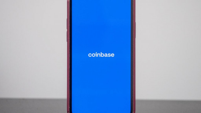 Dit aandeel met blootstelling aan Bitcoin, Ethereum en Dogecoin is dit jaar nu met 31% gedaald en Cathie Wood heeft zojuist nog eens $ 8,2 miljoen aan aandelen toegevoegd