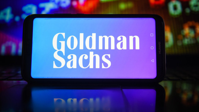 Goldman Sachs gaf plotseling een verrassende crypto-prijswaarschuwing na enorme crash van Bitcoin, Ethereum, BNB, Solana, Cardano en XRP