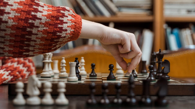 Short traden of niet - De beste manier van handelen voor MANA-houders is...